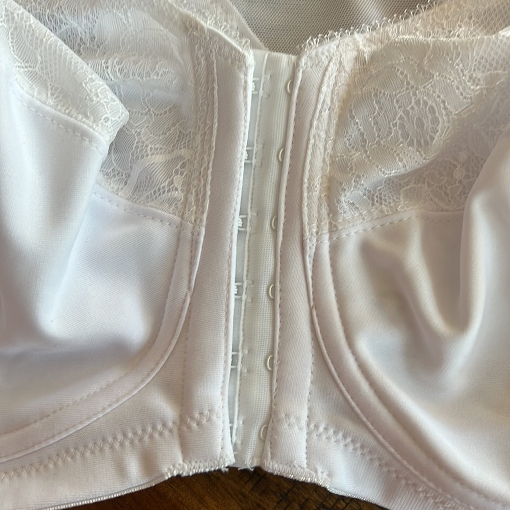 A BRAND NEW GLAMORISE BRA - Picture 4 of 6